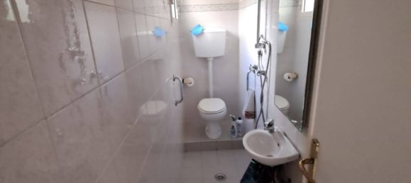 4 bedrooms House in Viareggio, Italy No. 16051 11