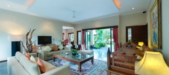 6 bedrooms Villa in Seminyak, Indonesia No. 2915 3