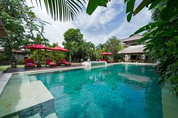 6 bedrooms Villa in Seminyak, Indonesia No. 2915