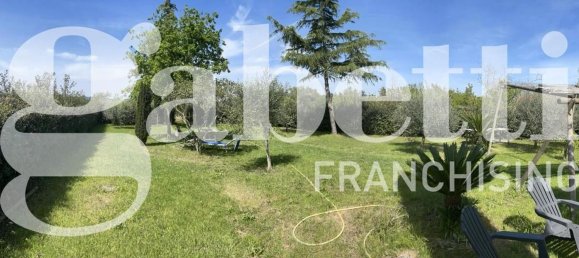 6 rooms Villa in Carinola, Italy No. 32865 4