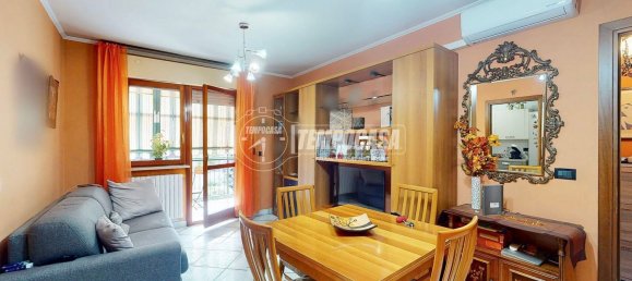 2 rooms Apartment in Turin, Italy No. 276024 2