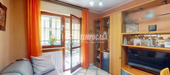 2 rooms Apartment in Turin, Italy No. 276024 4