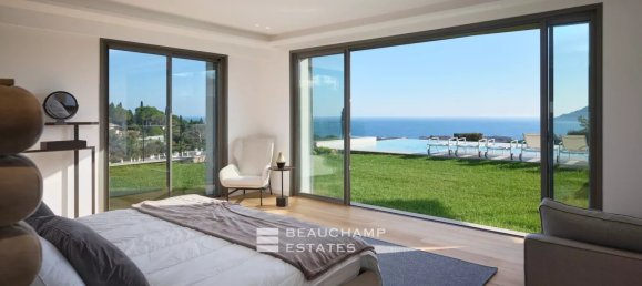 5 bedrooms Villa in Cannes, France No. 295453 10