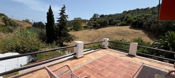 4 bedrooms House in Casares, Spain No. 136289 3