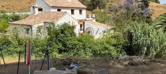 4 bedrooms House in Casares, Spain No. 136289 5