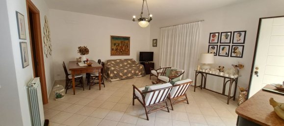 5 rooms House in Anzio, Italy No. 189250 2