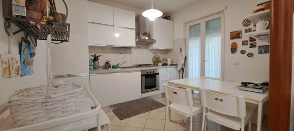 5 rooms House in Anzio, Italy No. 189250 3