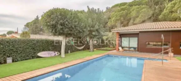 5 bedrooms House in Sant Vicenc De Montalt, Spain No. 155616 2