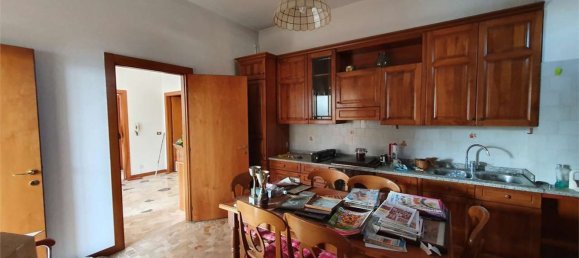 3-salle Appartement à Como, Italy No. 183073 54