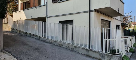 3-salle Appartement à Como, Italy No. 183073 28