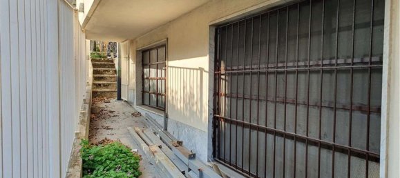 3-salle Appartement à Como, Italy No. 183073 17