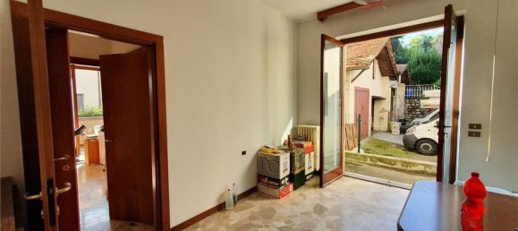 3-salle Appartement à Como, Italy No. 183073 31