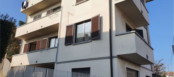 3-salle Appartement à Como, Italy No. 183073 34