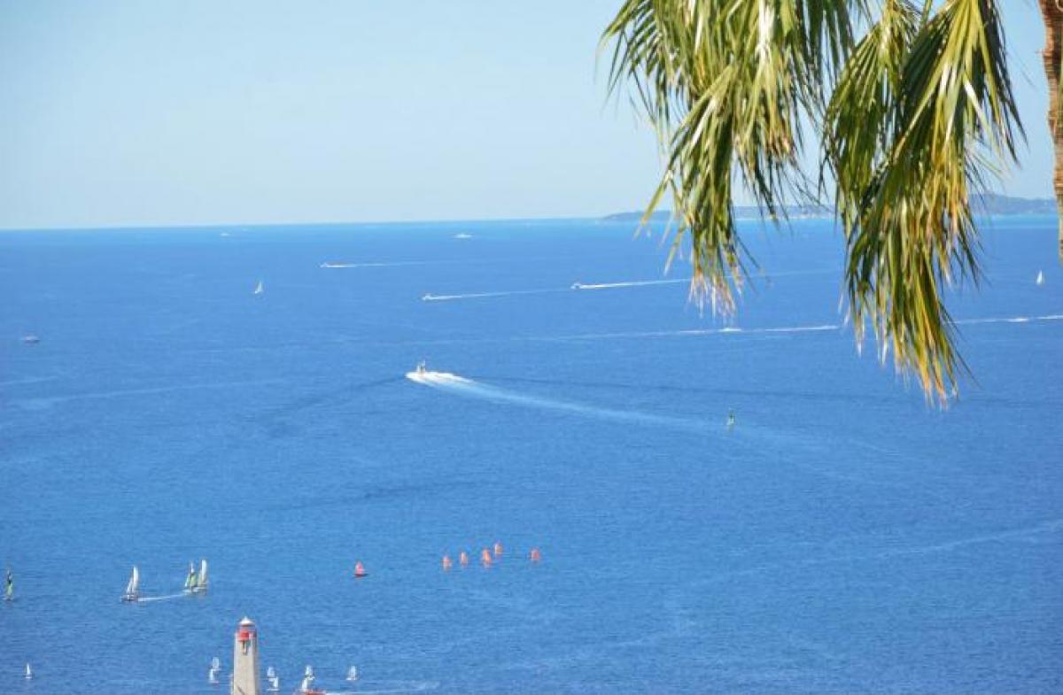 2 bedrooms Apartment in Nice, France No. 2787