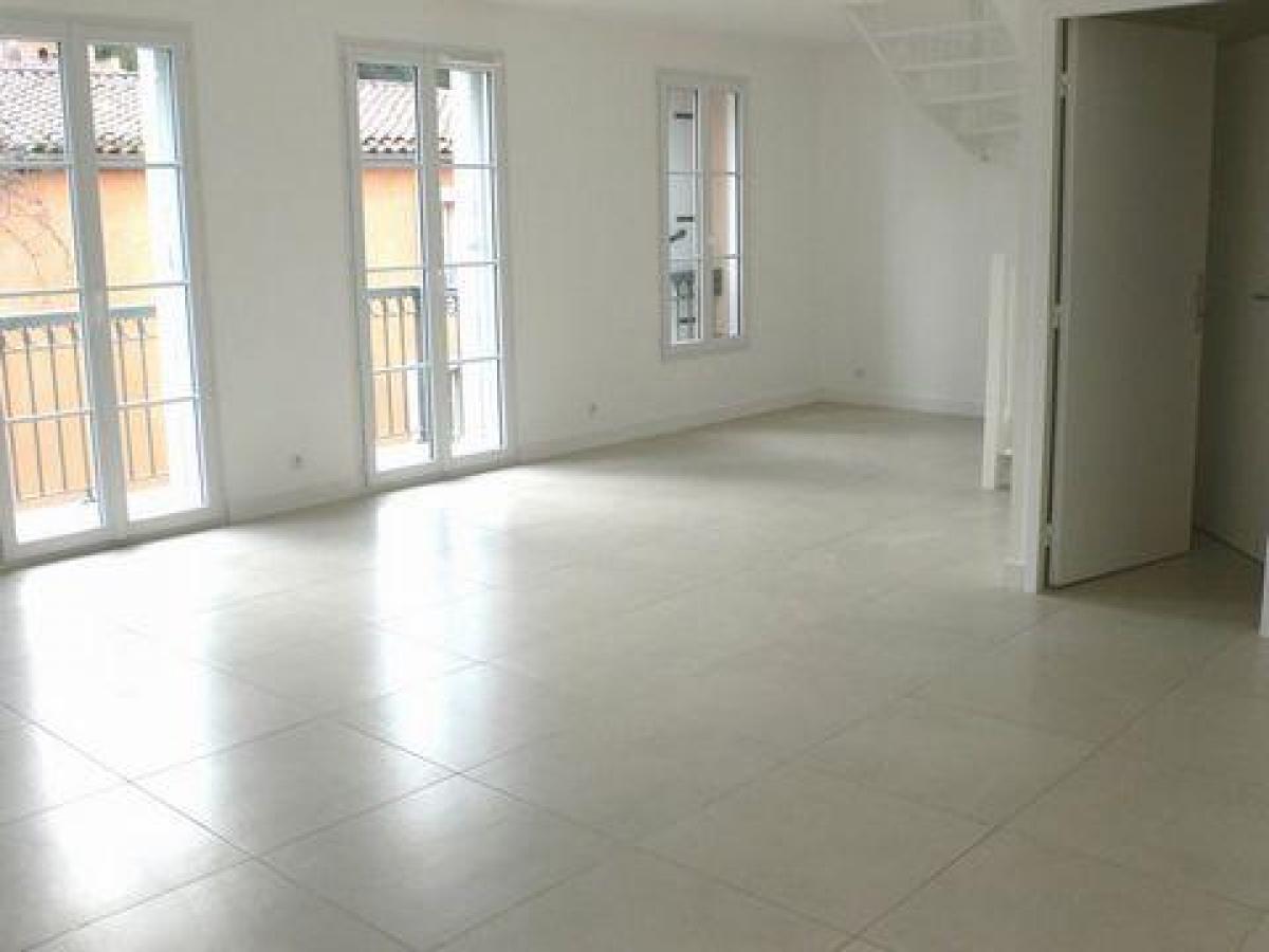 Кондоминиум  с 2 спальнями в Коголен, Франция № 13830