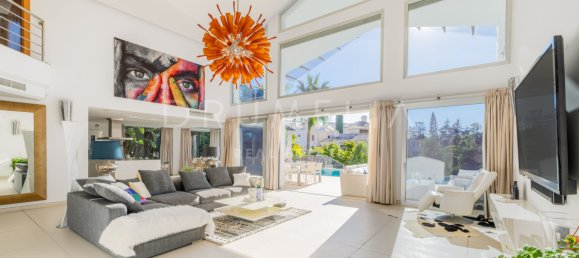 6 bedrooms Villa in Marbella, Spain No. 87400 24