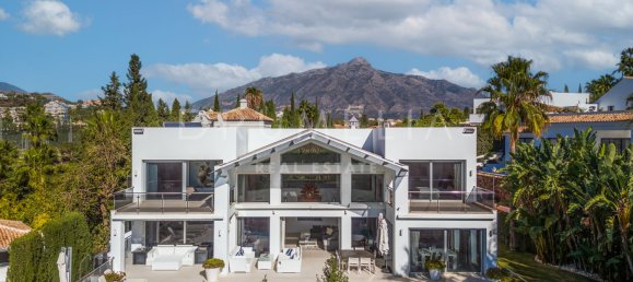 6 bedrooms Villa in Marbella, Spain No. 87400 8