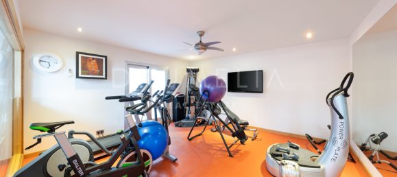 6 bedrooms Villa in Marbella, Spain No. 87400 9