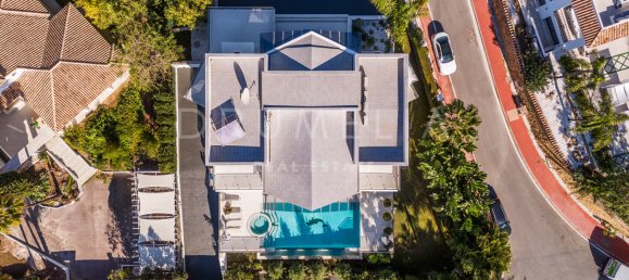 6 bedrooms Villa in Marbella, Spain No. 87400 15