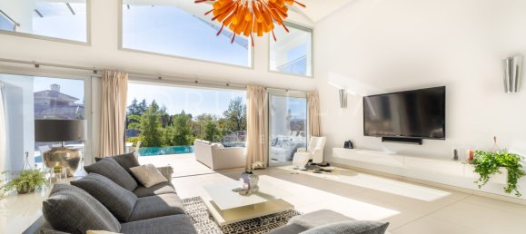 6 bedrooms Villa in Marbella, Spain No. 87400 19