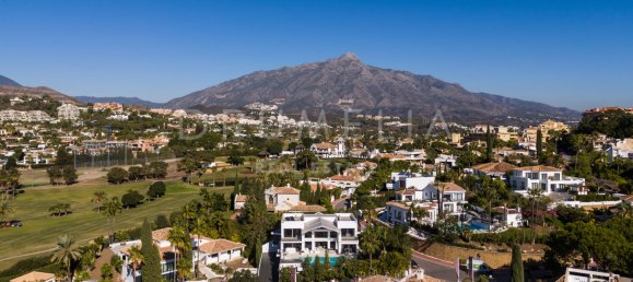 6 bedrooms Villa in Marbella, Spain No. 87400 12