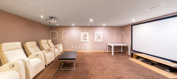 6 bedrooms Villa in Marbella, Spain No. 87400 28