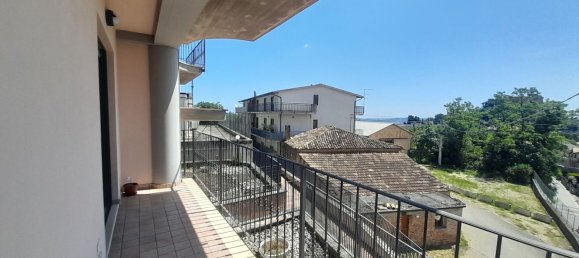 6 rooms Apartment in Loreto Aprutino, Italy No. 171629 11