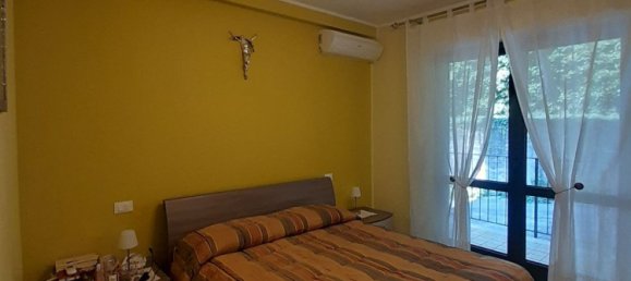 6 rooms Apartment in Loreto Aprutino, Italy No. 171629 13