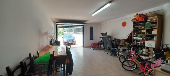 6 rooms Apartment in Loreto Aprutino, Italy No. 171629 32