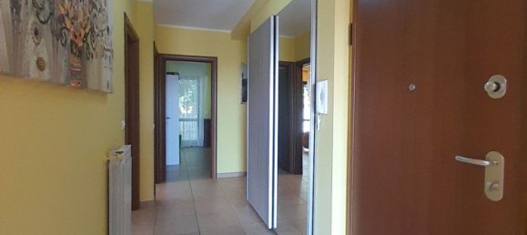 6 rooms Apartment in Loreto Aprutino, Italy No. 171629 3
