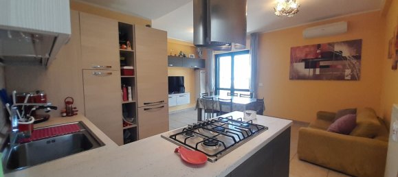 6 rooms Apartment in Loreto Aprutino, Italy No. 171629 7