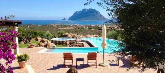 6 bedrooms Villa in Loiri Porto San Paolo, Italy No. 58751 4