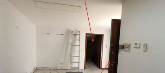 3-salle Appartement à Cirimido, Italy No. 8363 22