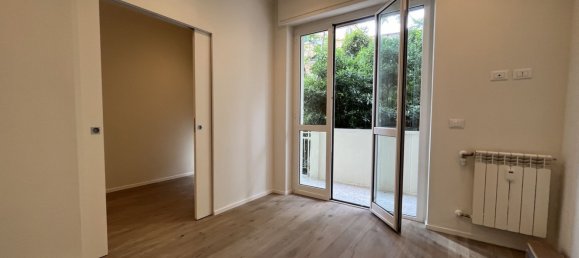 Estudio en Genoa, Italy No. 287205 9