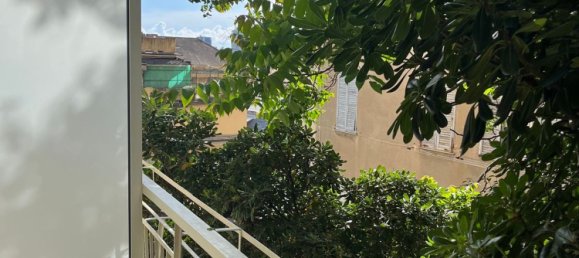 Estudio en Genoa, Italy No. 287205 7