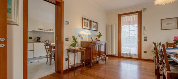 3 bedrooms Villa in Ponzano Veneto, Italy No. 260308 14