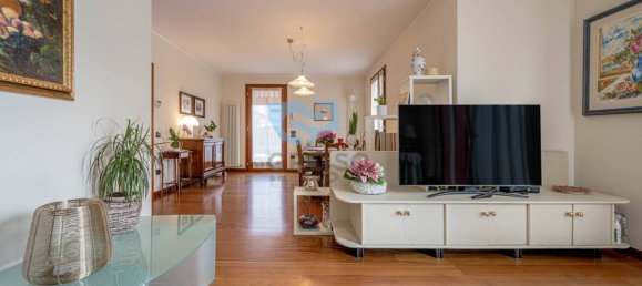 3 bedrooms Villa in Ponzano Veneto, Italy No. 260308 6