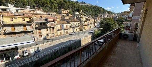 Квартира с 3 комнатами в Модика, Италия № 230614 7