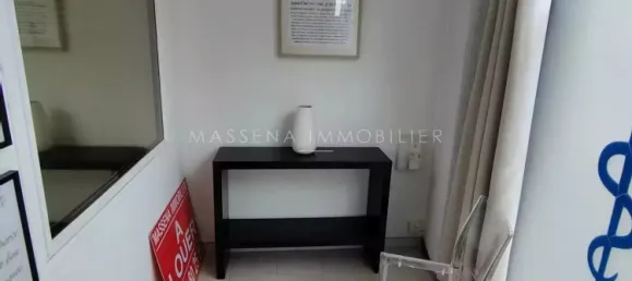 2 rooms Commercial property in Nice, France No. 296593 3