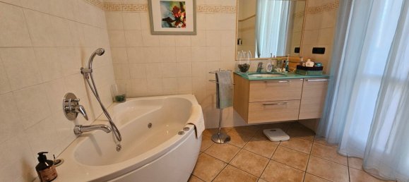 6-Zimmer Haus in Sarzana, Italy, Nr. 85525 25