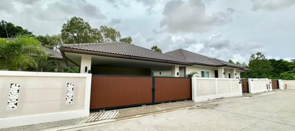 Вилла с 6 спальнями в Паттайя, Таиланд № 74984 3