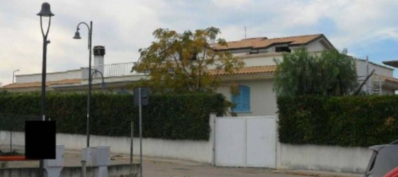 Квартира с 2 спальнями в Читта Сант Анджело, Италия № 380970 17