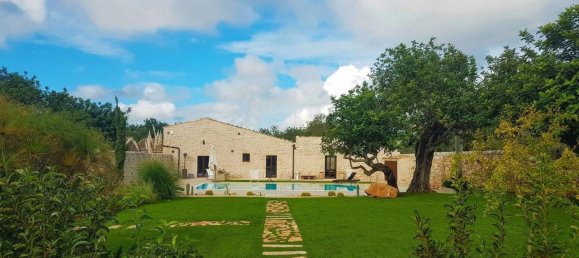 Вилла с 9 комнатами в Шикли, Италия № 7622 2