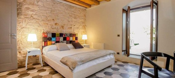 Вилла с 9 комнатами в Шикли, Италия № 7622 13