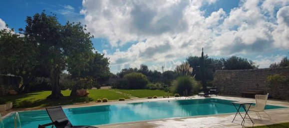 Вилла с 9 комнатами в Шикли, Италия № 7622 17