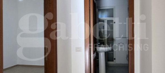 4 rooms House in Monte di Procida, Italy No. 363208 5