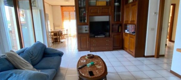 4 Schlafzimmer Villa in Senigallia, Italy, Nr. 328952 3