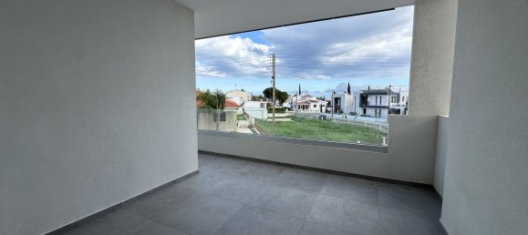 Квартира с 2 спальнями в Ларнака, Кипр № 35922 3