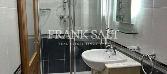 Adosado de 3 dormitorios en Qormi, Malta No. 8222 18