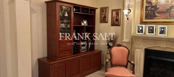 Adosado de 3 dormitorios en Qormi, Malta No. 8222 6